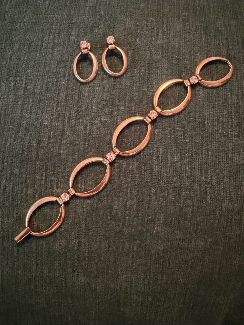 Avon Gold-Tone Oval Link Bracelet with Crystal Accents with matching Earrings